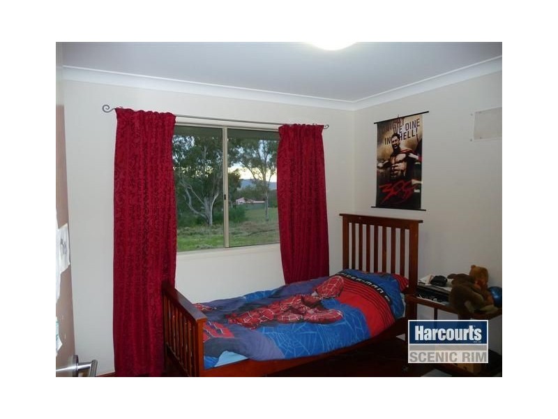 10 Borrowdale Court, Mundoolun QLD 4285