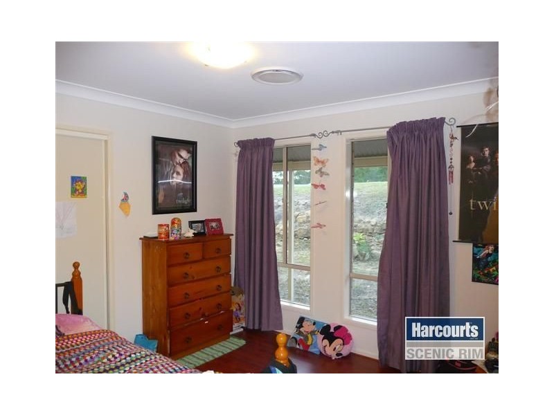 10 Borrowdale Court, Mundoolun QLD 4285