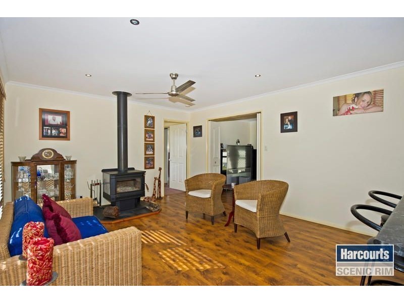 209 Peppertree Dr, Jimboomba QLD 4280