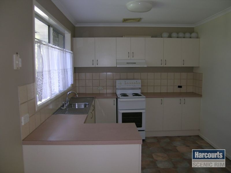 143 Waratah Crescent, Crestmead QLD 4132