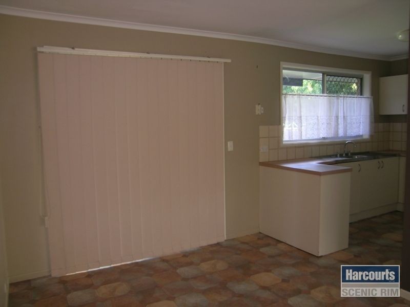 143 Waratah Crescent, Crestmead QLD 4132