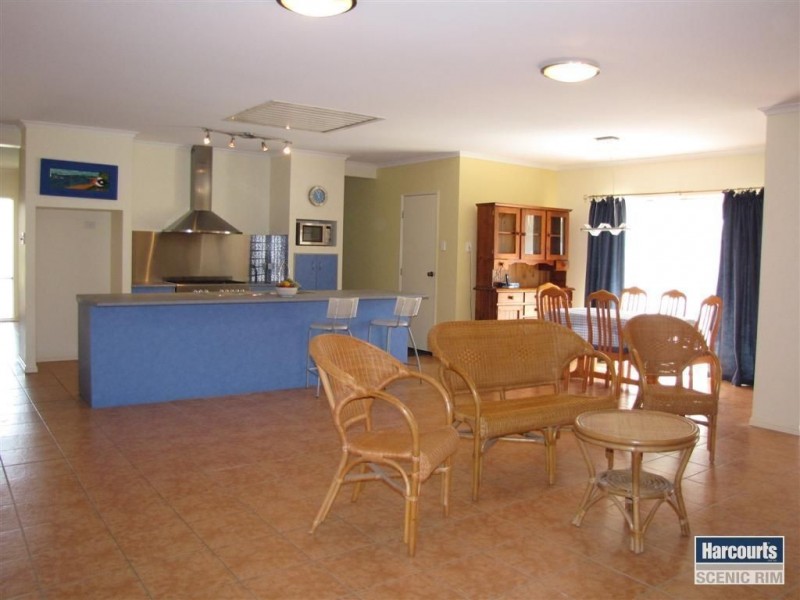 1 Sweet Myrtle Court, Jimboomba QLD 4280