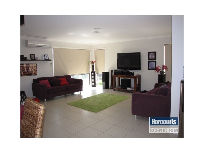 22 Creekside Crescent, Jimboomba QLD 4280