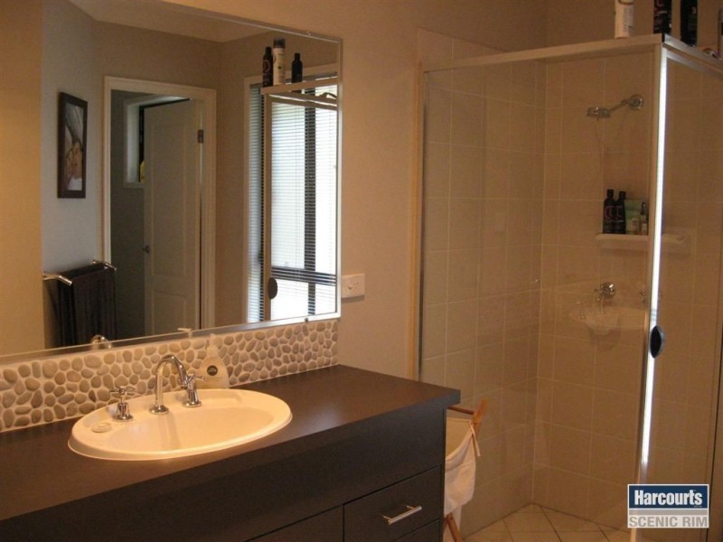 270 Caswell Road / Old Bluff Rd, Cedar Vale QLD 4285