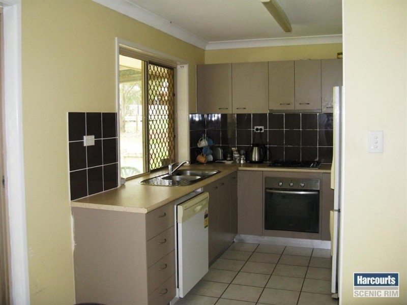 2-4 Russell Court, Cedar Grove QLD 4285