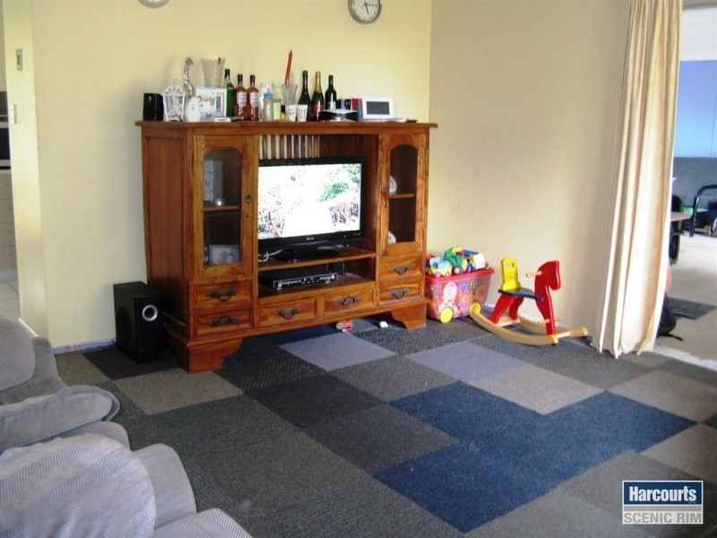 2-4 Russell Court, Cedar Grove QLD 4285