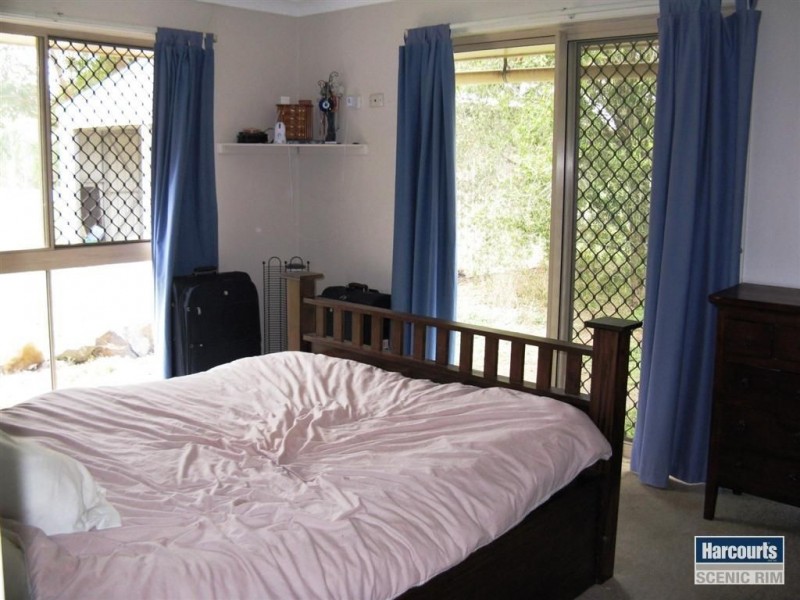 2-4 Russell Court, Cedar Grove QLD 4285