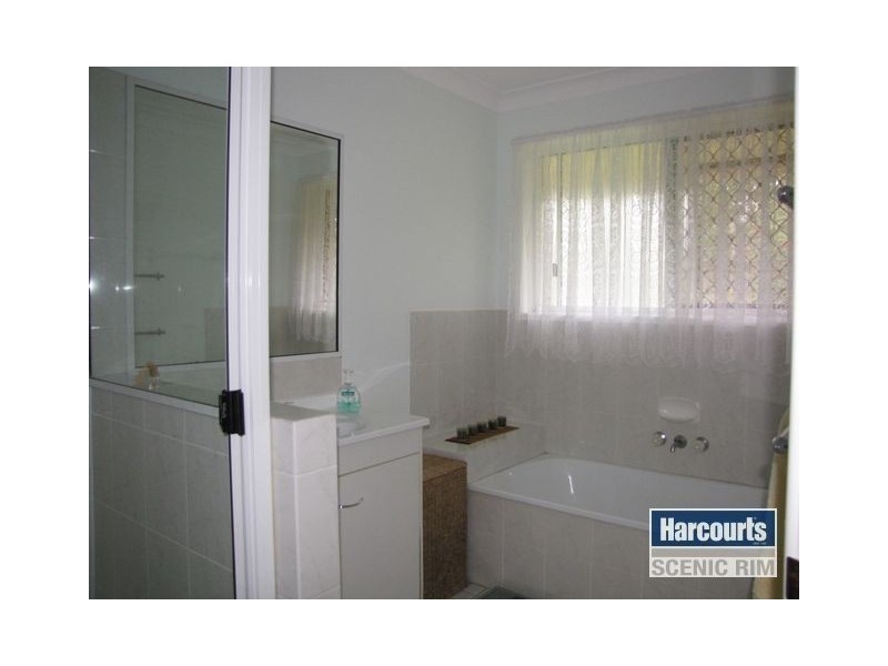 44 Lakefield Court, Chambers Flat QLD 4133