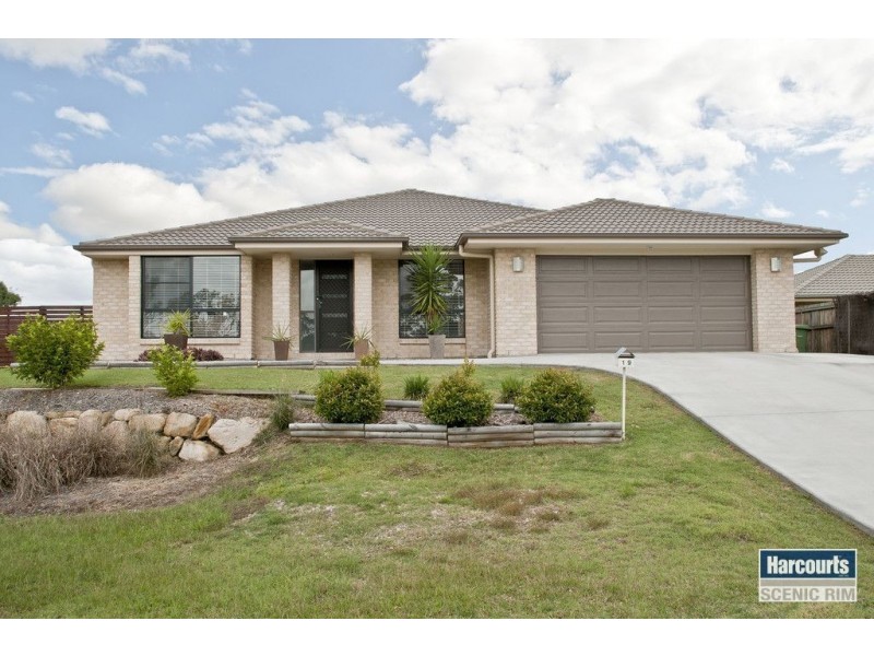 19 Hilltop Crescent, Jimboomba QLD 4280