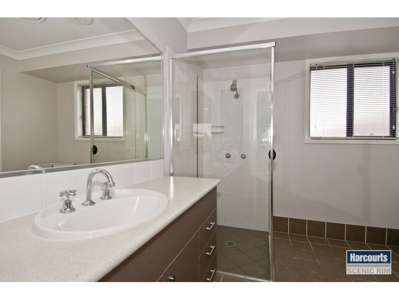 19 Hilltop Crescent, Jimboomba QLD 4280