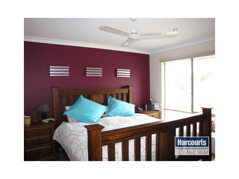 37 Gumview Cr, Jimboomba QLD 4280