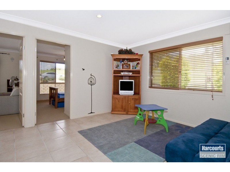 71 Lady Penrhyn Court, Mundoolun QLD 4285