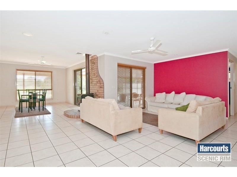 74 Vista Road, South Maclean QLD 4280