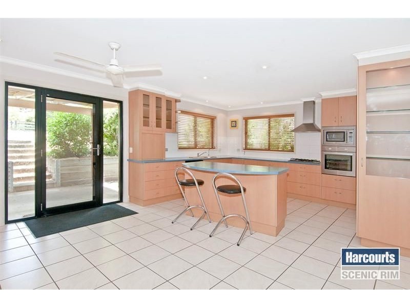 74 Vista Road, South Maclean QLD 4280