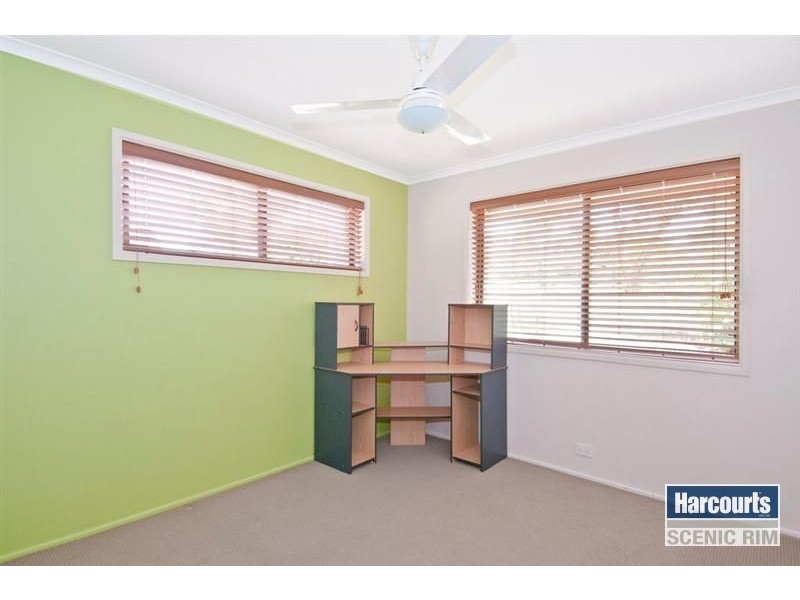 74 Vista Road, South Maclean QLD 4280