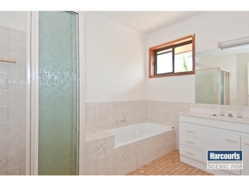 74 Vista Road, South Maclean QLD 4280