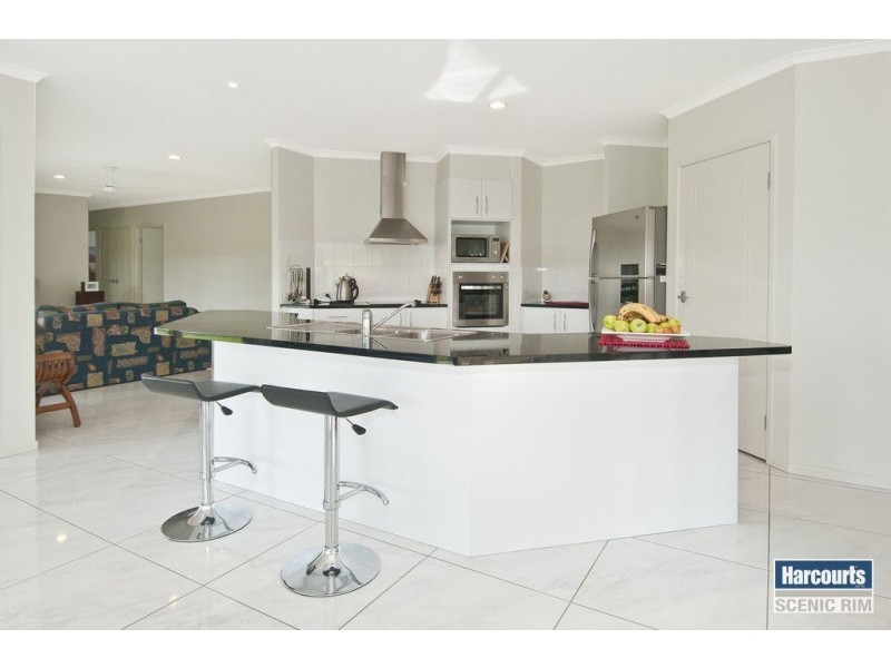 5 White Beech Court, Cedar Vale QLD 4285