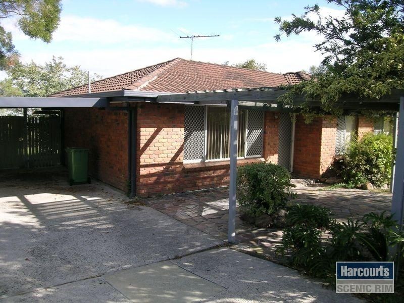 143 Waratah Drive, Crestmead QLD 4132