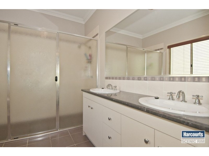 63 Monmouth Court, Jimboomba QLD 4280