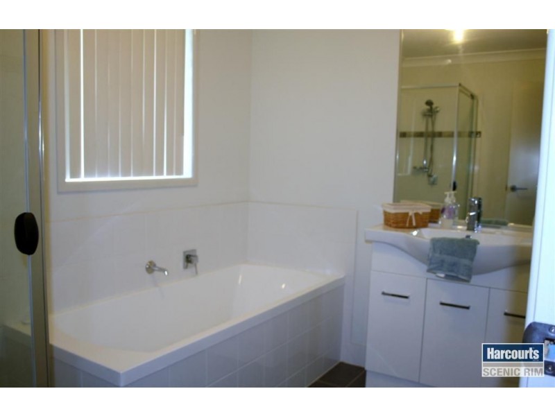 55 Blackbutt Rd, Cedar Vale QLD 4285