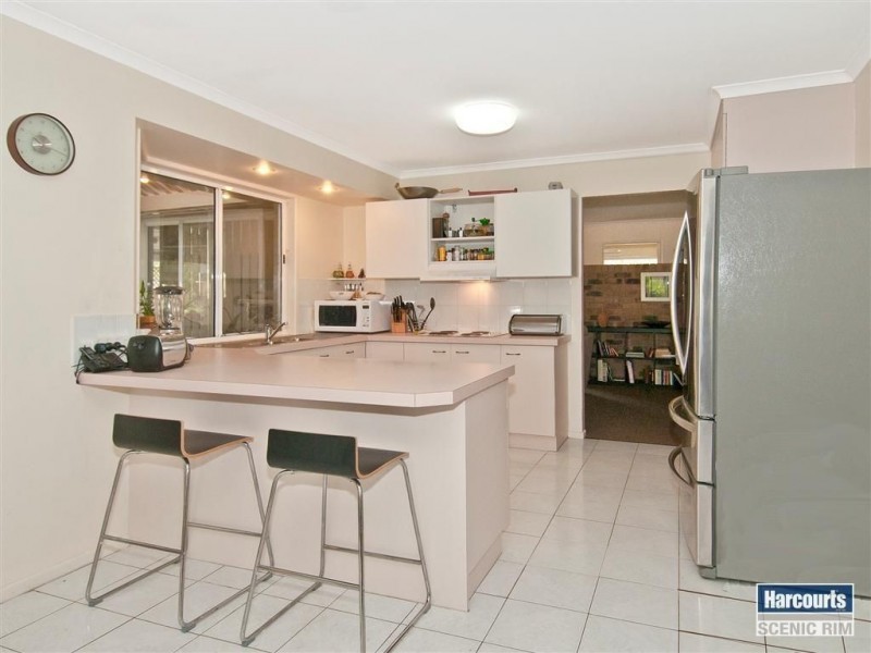 11 Apollo Court, Cedar Vale QLD 4285