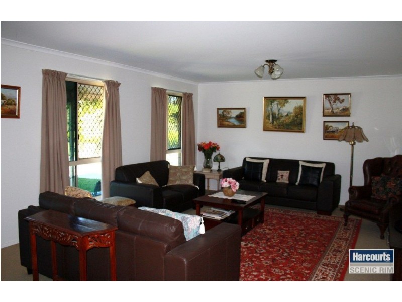 6-8 White Cedar Court, Cedar Vale QLD 4285