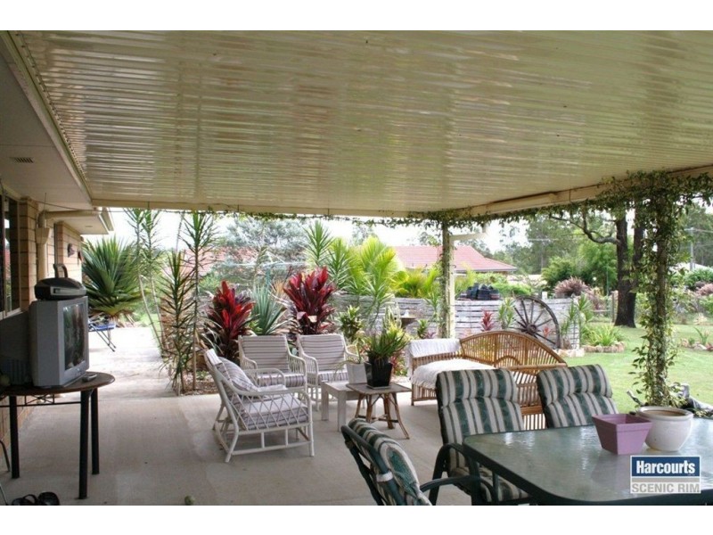 6-8 White Cedar Court, Cedar Vale QLD 4285