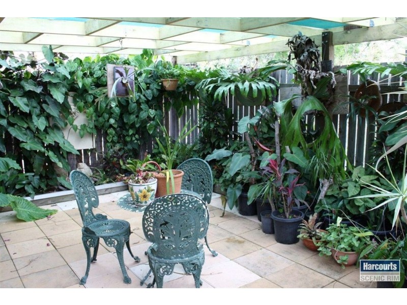 6-8 White Cedar Court, Cedar Vale QLD 4285