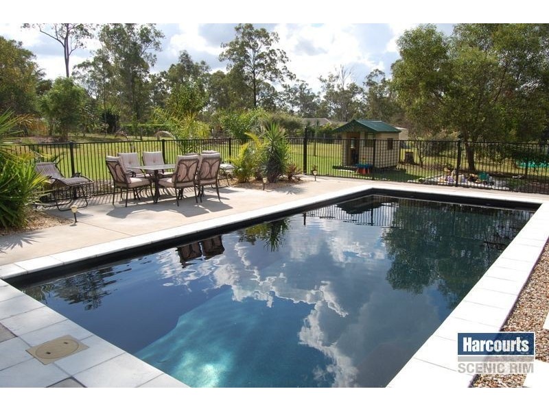 5 Jackeroo Ct, Jimboomba QLD 4280