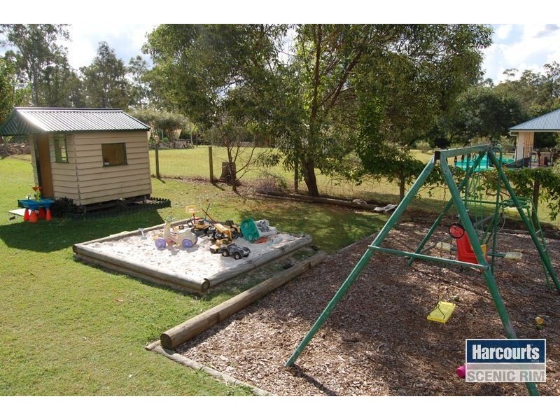 5 Jackeroo Ct, Jimboomba QLD 4280