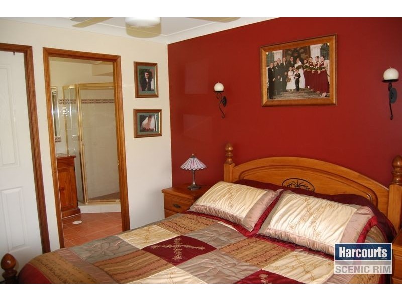 5 Jackeroo Ct, Jimboomba QLD 4280