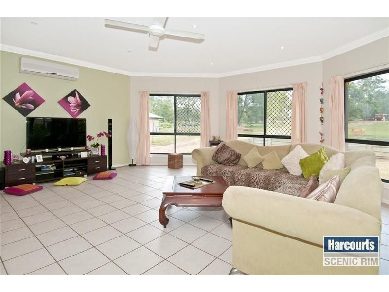 8 Overlander Ct, Jimboomba QLD 4280