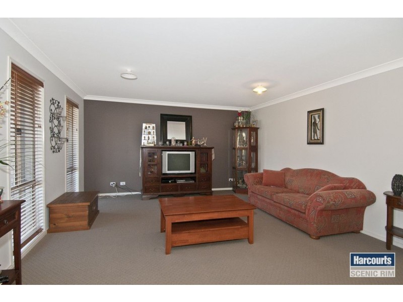 25 Maggie Crt, Cedar Vale QLD 4285