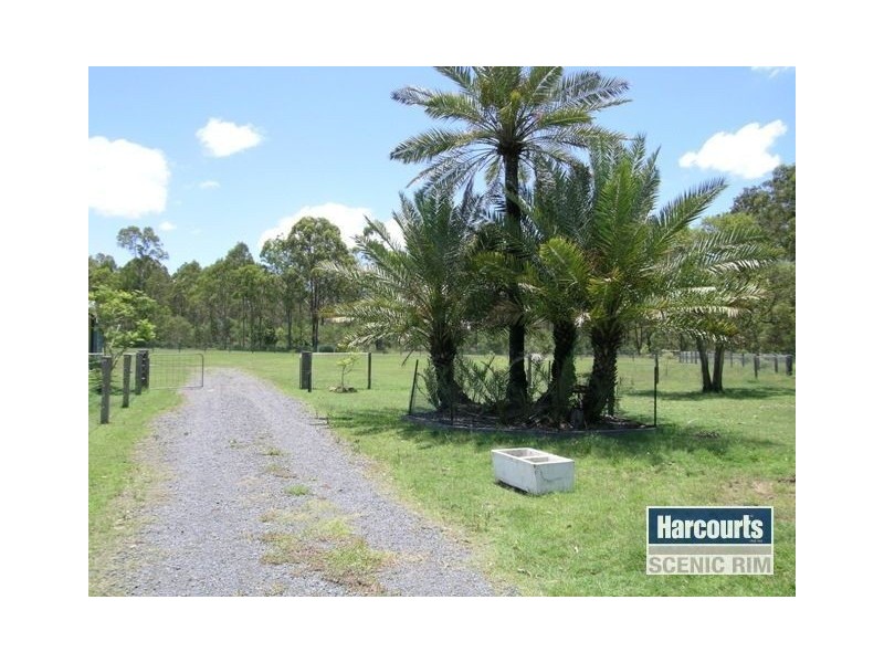 13 Gracelands Drive, North Maclean QLD 4280