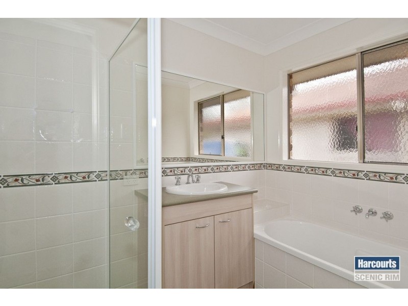 22 Tuckeroo Dr, Jimboomba QLD 4280