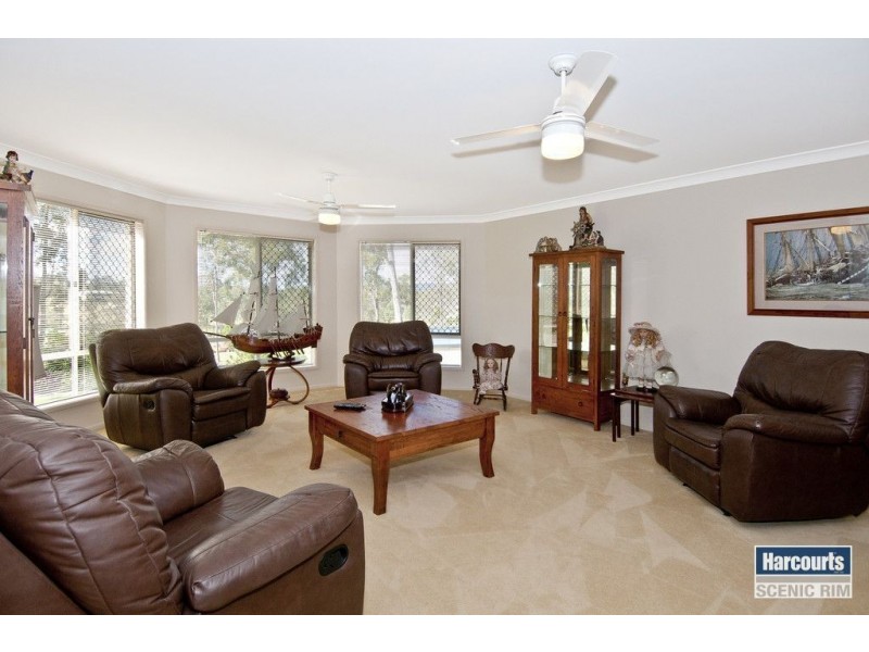106 John Collins Drive, Mundoolun QLD 4285