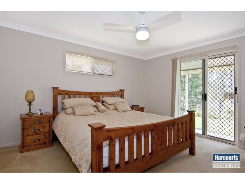 106 John Collins Drive, Mundoolun QLD 4285