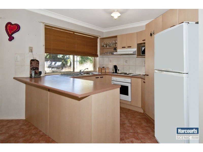 20 Pink Myrtle Court, Jimboomba QLD 4280