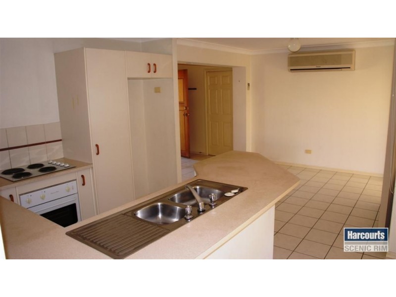 61 Julie Street, Crestmead QLD 4132