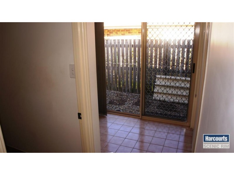 61 Julie Street, Crestmead QLD 4132