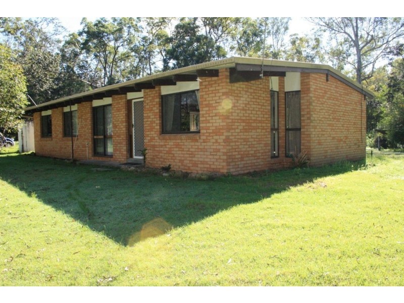 272 Clifton Drive, North Maclean QLD 4280