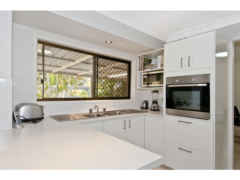 10 Erin Court, Gleneagle QLD 4285