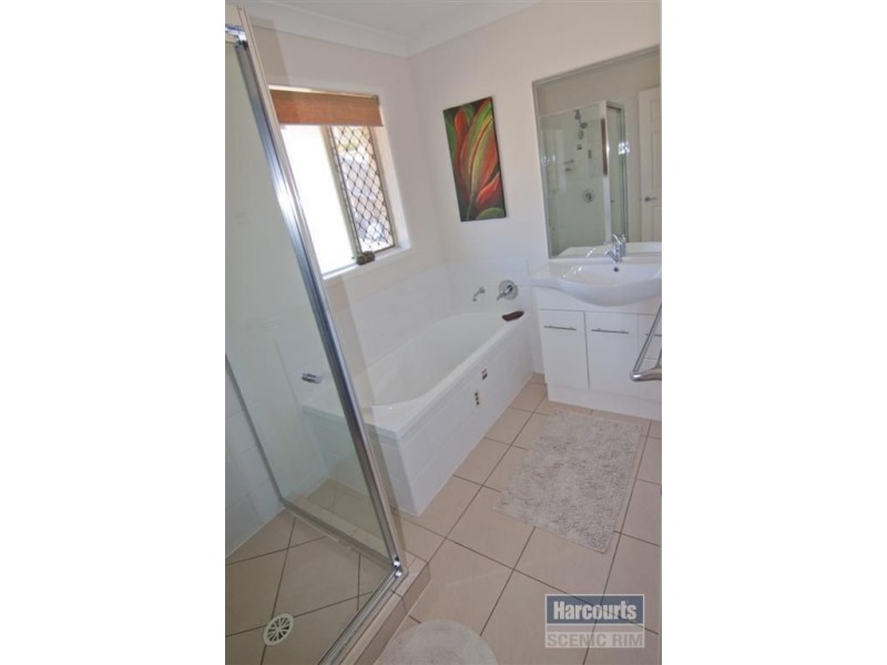 27 Kamala Court, Cedar Vale QLD 4285
