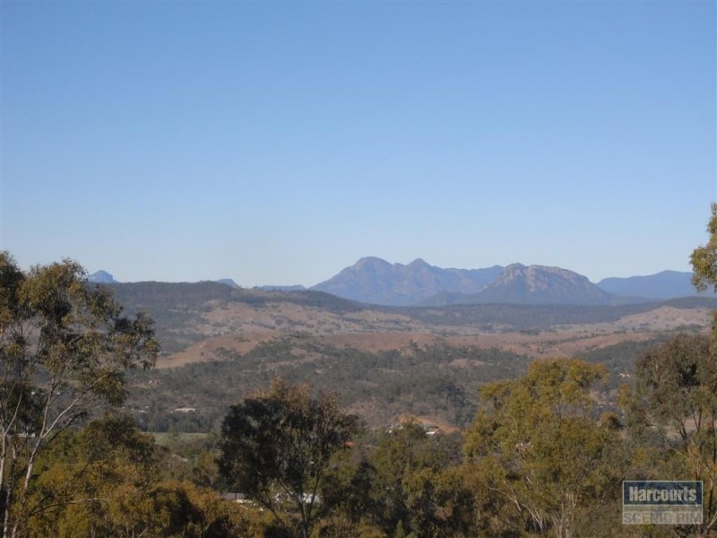 46 Brooks Drive, Kooralbyn QLD 4285