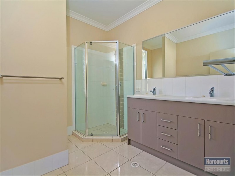 23 Pardalote Court, Greenbank QLD 4124