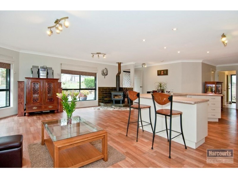 126 Peppertree Drive, Jimboomba QLD 4280