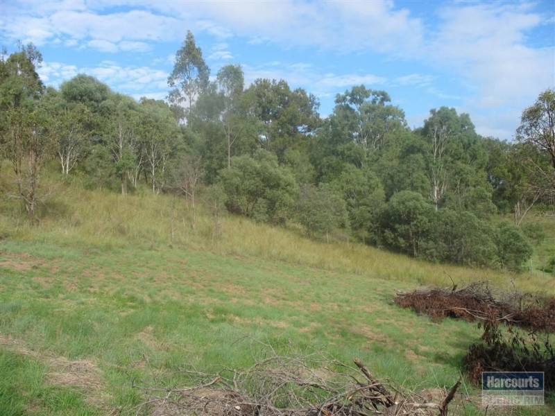 6 Walker Drive, Kooralbyn QLD 4285