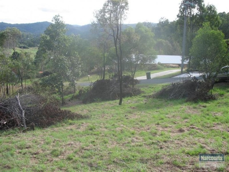 6 Walker Drive, Kooralbyn QLD 4285