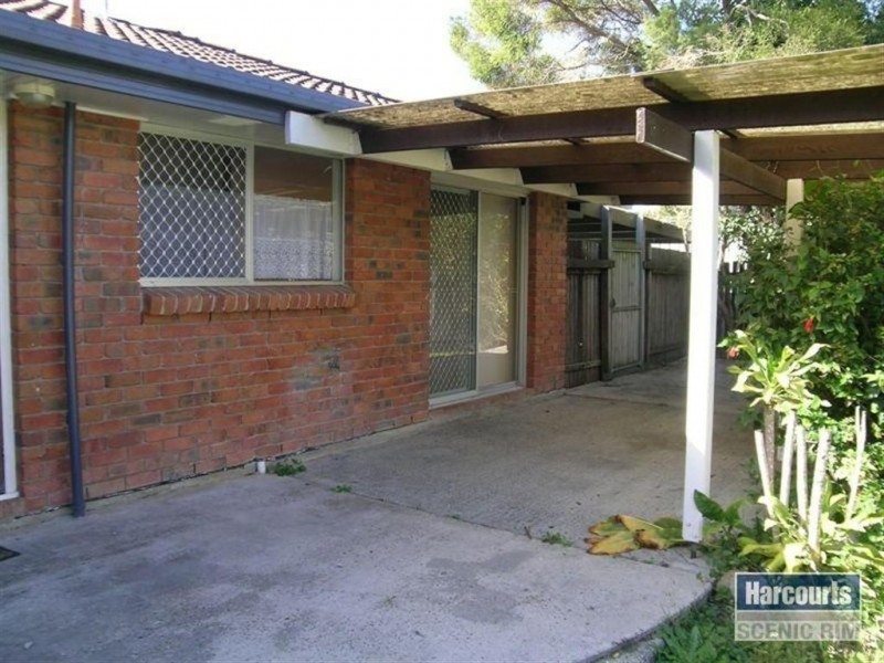 143 Waratah Drive, Crestmead QLD 4132