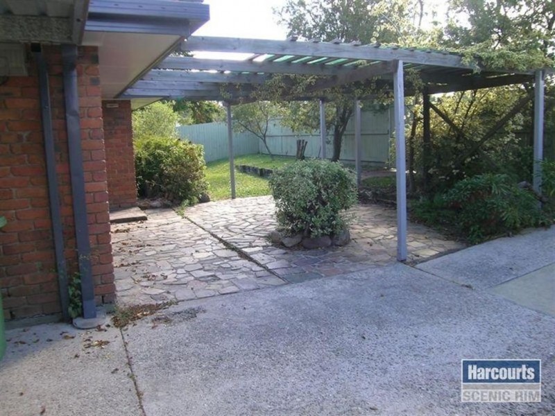 143 Waratah Drive, Crestmead QLD 4132